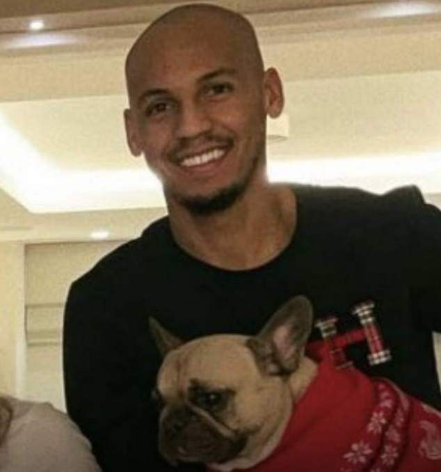 1690136534-fabinho-cani.png