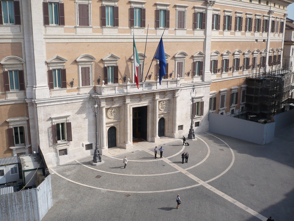 2_palazzo_montecitorio.jpg