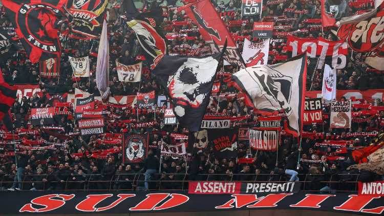 Curva-Sud-Milan.jpg