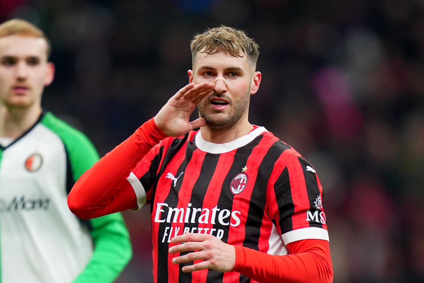 Santiago-Gimenez-Milan.jpg